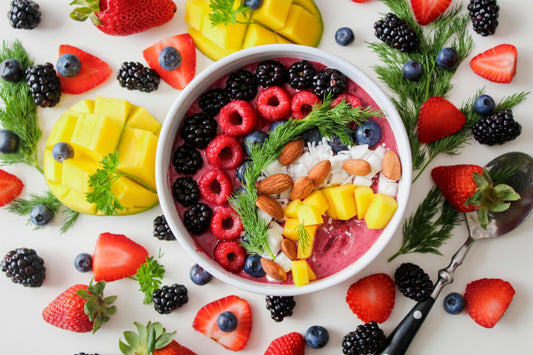 What to Eat to Lose Weight: Science-Backed Diet Trends, Nutrient Gaps & the Calorie-Deficit Secret